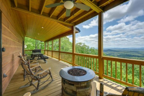 Hot Tub and Game Room Mountaintop Cabin in Murphy!
